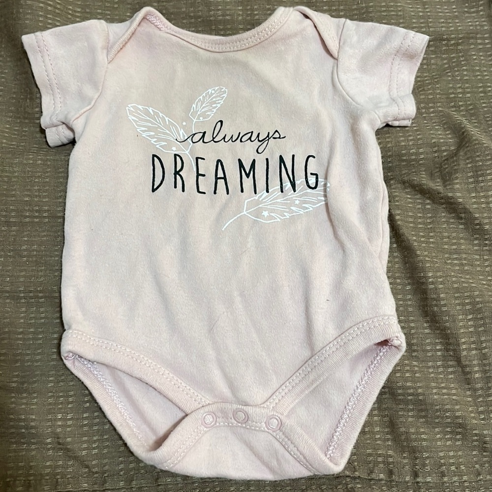 💰5/$10 0-3 month onesie